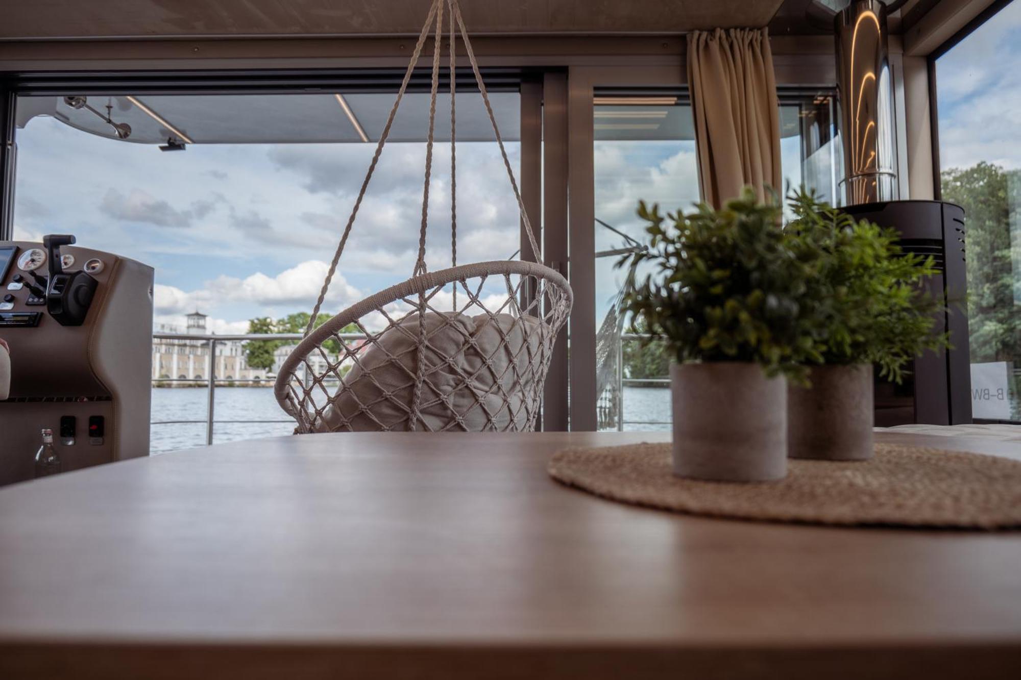 Botel Nena Hausboot Berlijn