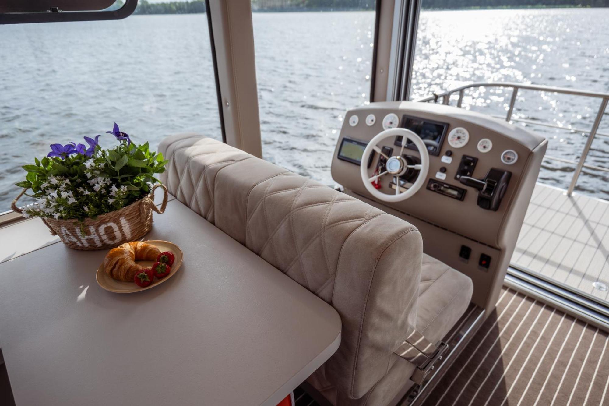 Botel Nena Hausboot Berlijn