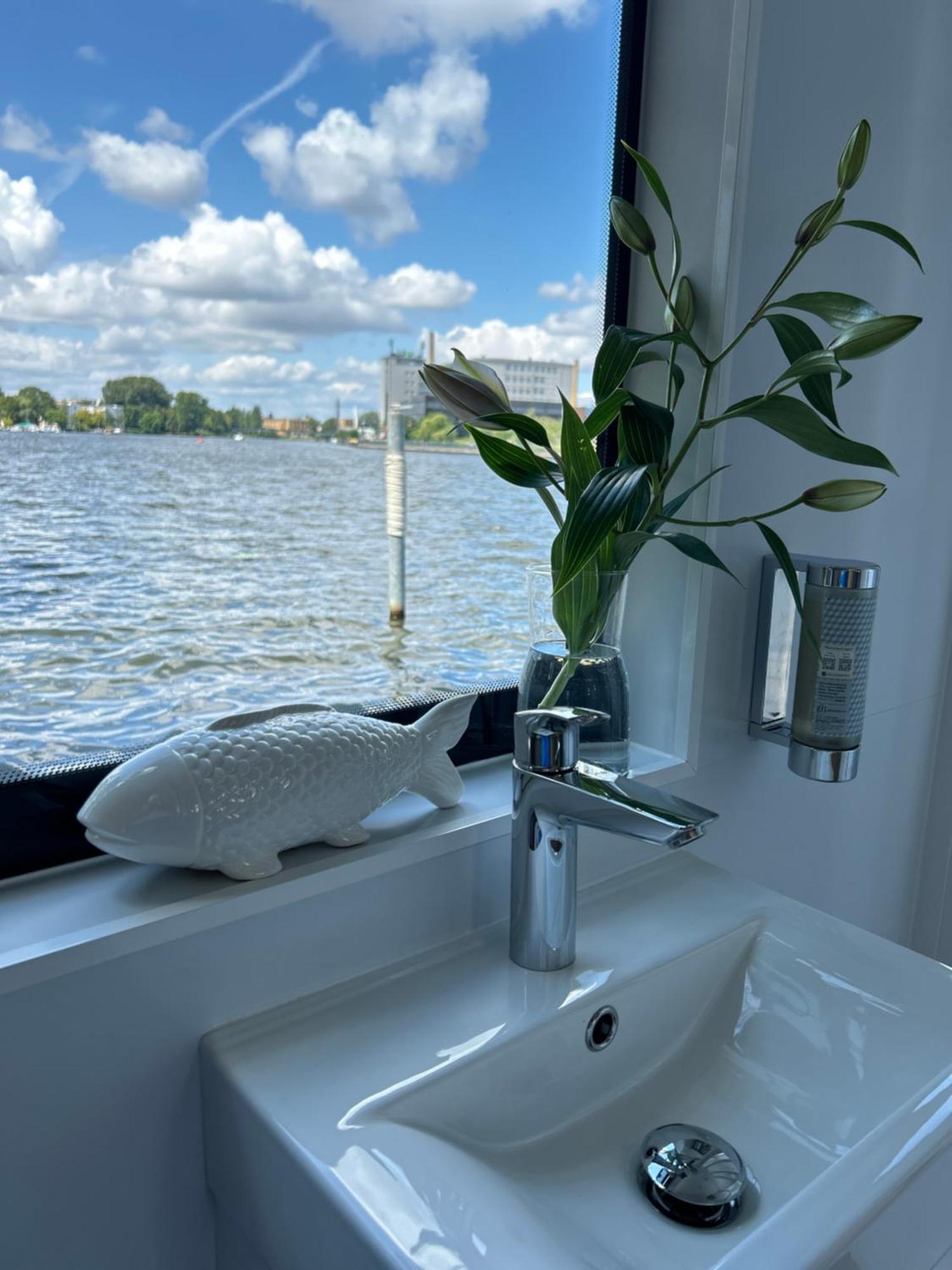 Nena Hausboot * Berlijn